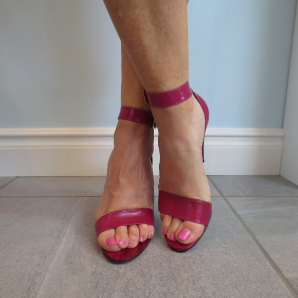 LAST CHANCE BEVERLY FELDMAN Vintage Rose Red High Heel Ankle Strap Sandals - Picture 9 of 14